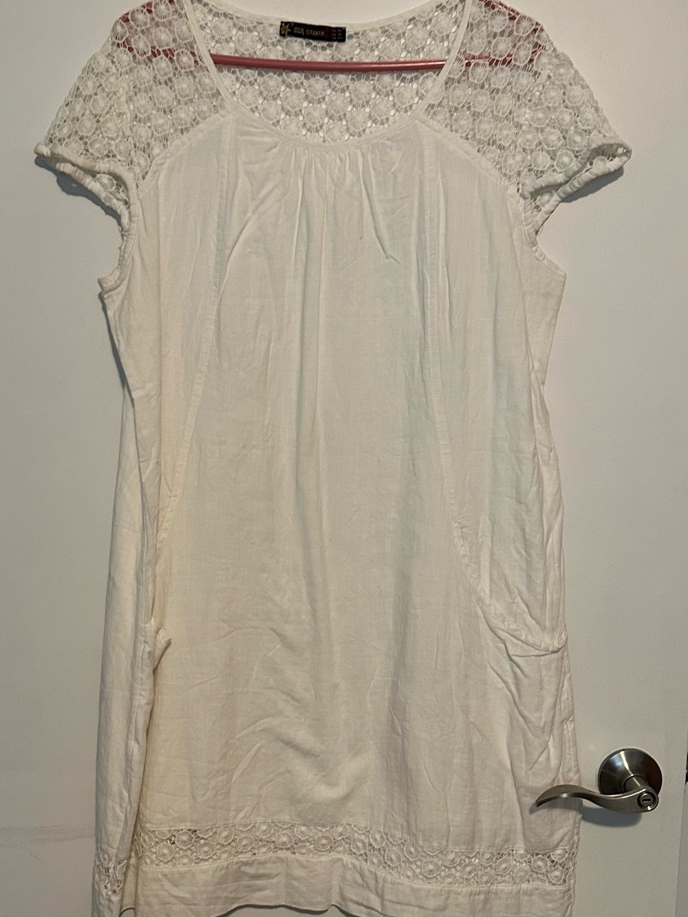 Crochet-Trim White Women’s Short Sleeve Top